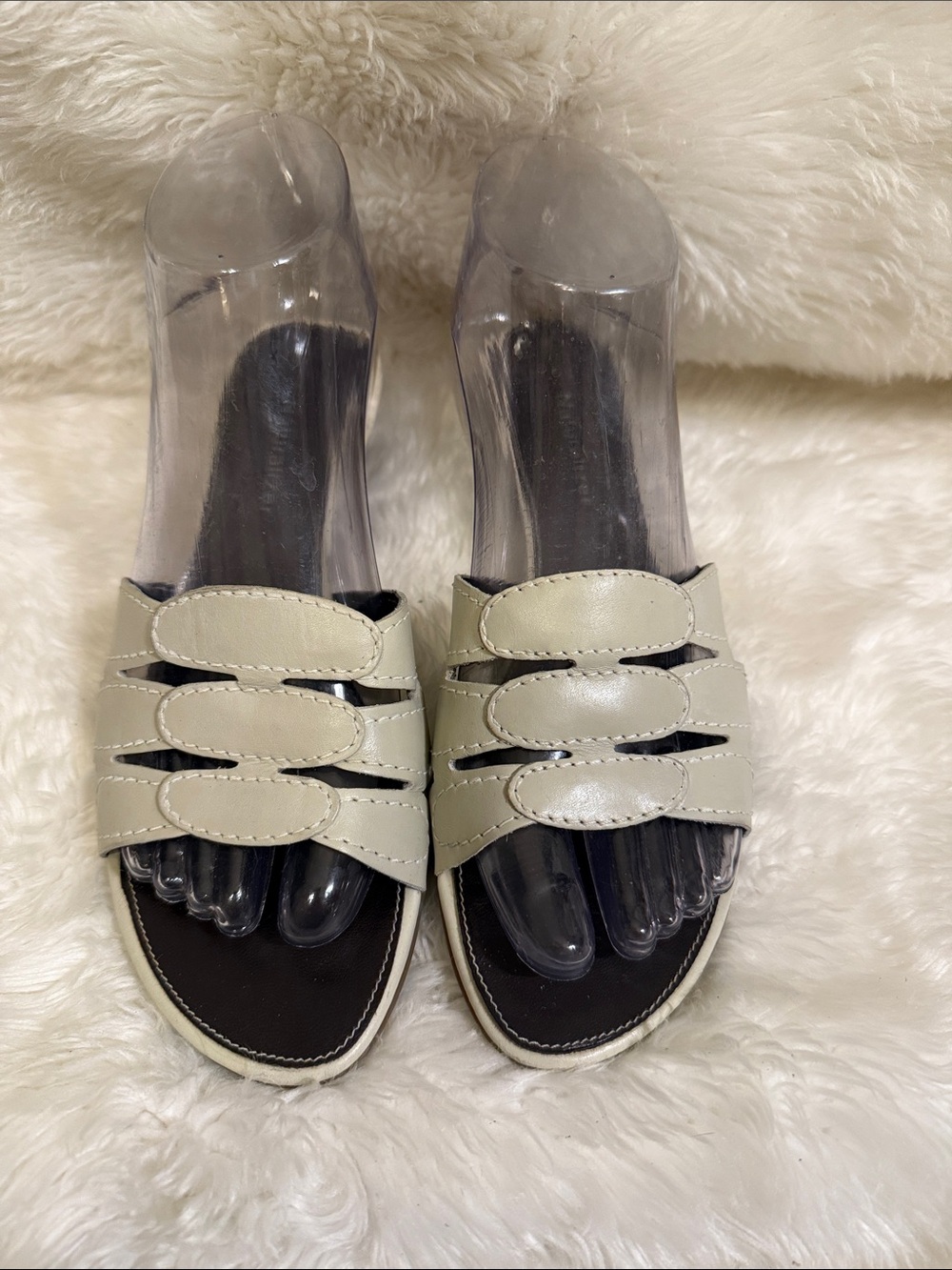 Naturalizer Leather Slide Wedge Sandals Size 7 Cream Comfort Heels